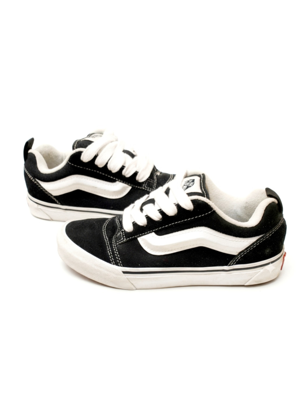 Big Kids Vans Knu Skool Shoe
Lifestyle, Retro Chunky Sneakers. Size 3.5Y